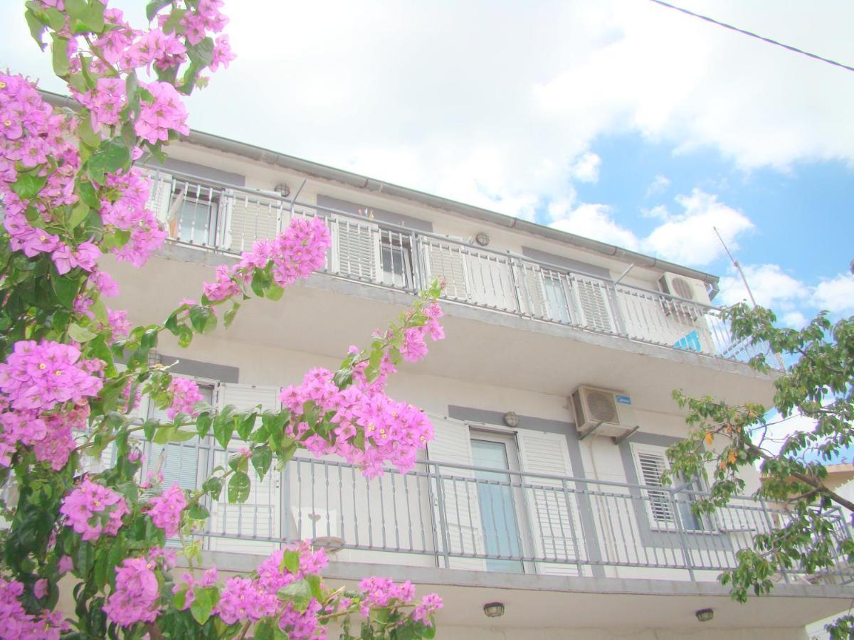 Apartments Ruza Vodice Exteriör bild